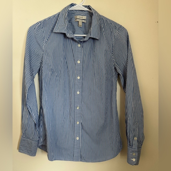 J. Crew Tops - J. Crew Women’s Stretch Perfect Shirt, Size XS